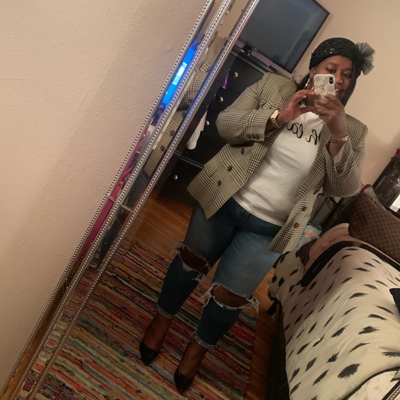 Meet your Posher, Coco - Picture 10 of 12